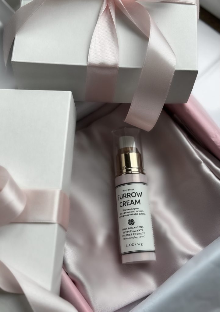 Rosy Drop kremo priežiūros rinkinys + Mulberry šilko pagalvės užvalkalas